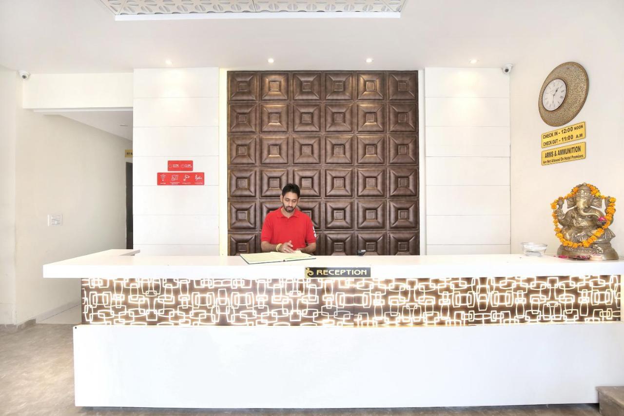 Capital O 8510 Welcome Inn Amritsar Exterior photo