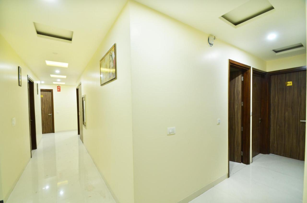 Capital O 8510 Welcome Inn Amritsar Exterior photo